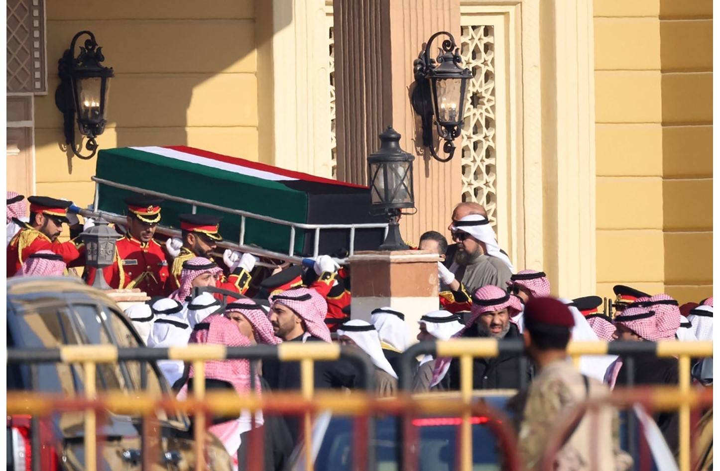 الكويت تشيع أميّرها الراحل نواف الأحمد الجابر الصباح
