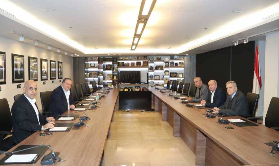 الأسمر يزور شقير على رأس وفد من الاتحاد
لدعمه اقرار قانون التقاعد والحماية الاجتماعية
