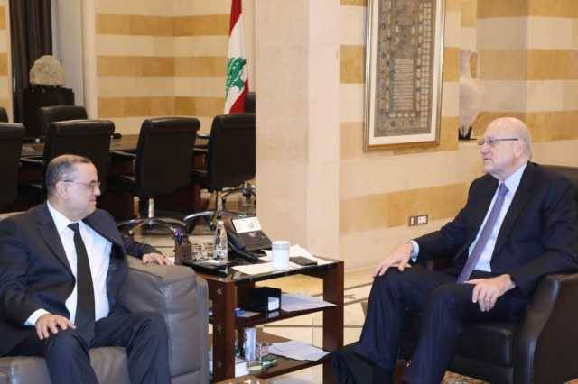 وقّع مراسيم ترقيات الضباط... والتقى زواراً
ميقاتي: لا تراجع عن إعطاء الحوافز الماليّة للموظفين
وملتزمون بنفاذ مفعولها اعتبارا من 1 كانون الأول