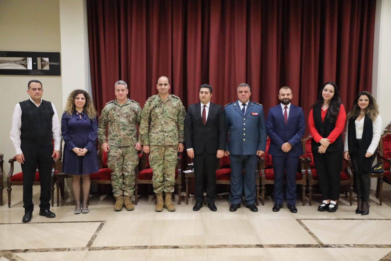 "الحكمة" تحتفل مع أولاد العسكريين الشهداء
نعمة: نؤكد البقاء الى جانب المؤسسة العسكريّة