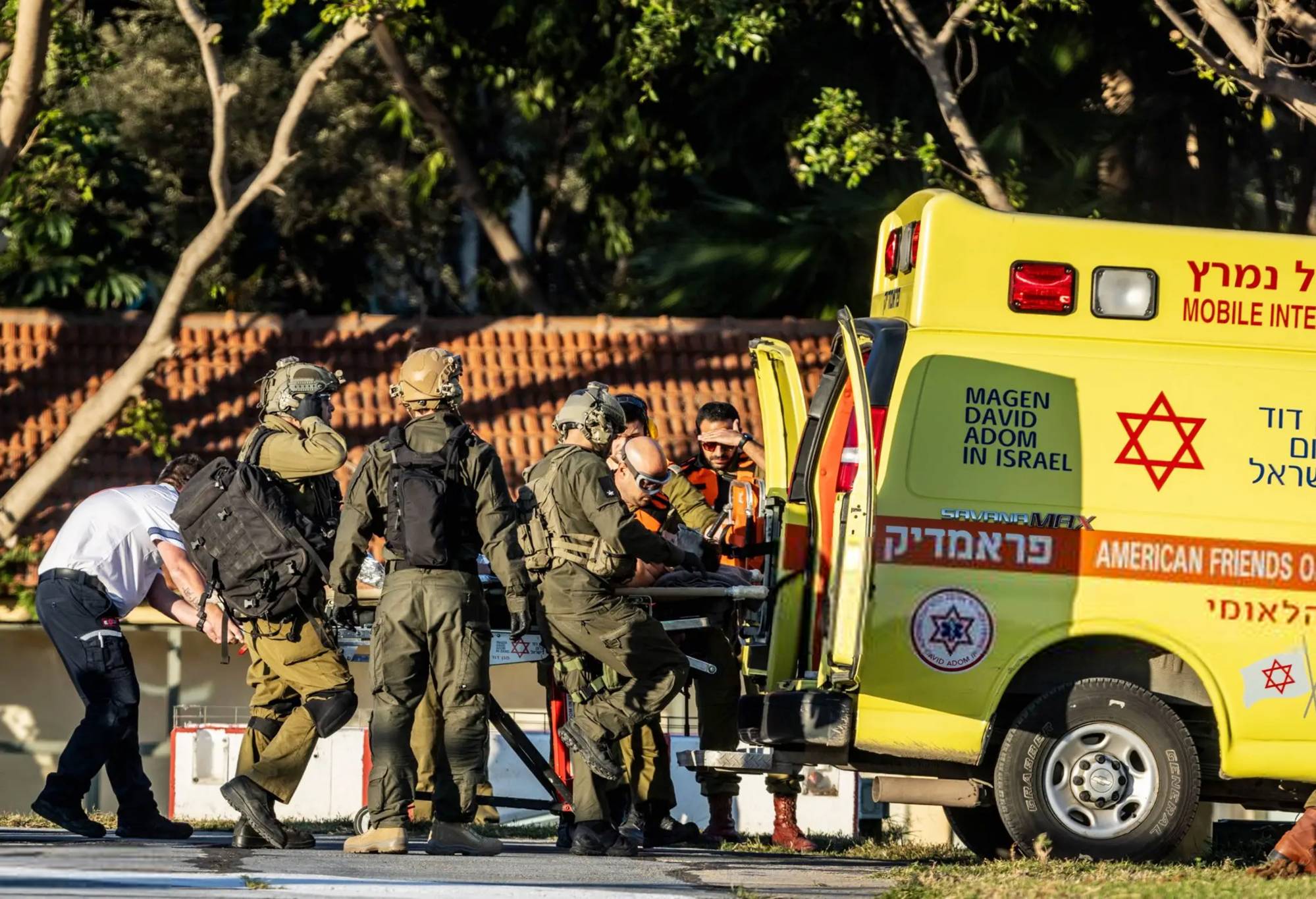 استعداد لإطلاق أسرى فلسطينيين مهمين وبايدن يضغط لإبرام صفقة
استهداف 12 جندياً إسرائيلياً في «الشيخ رضوان»... وصواريخ على «تل أبيب»