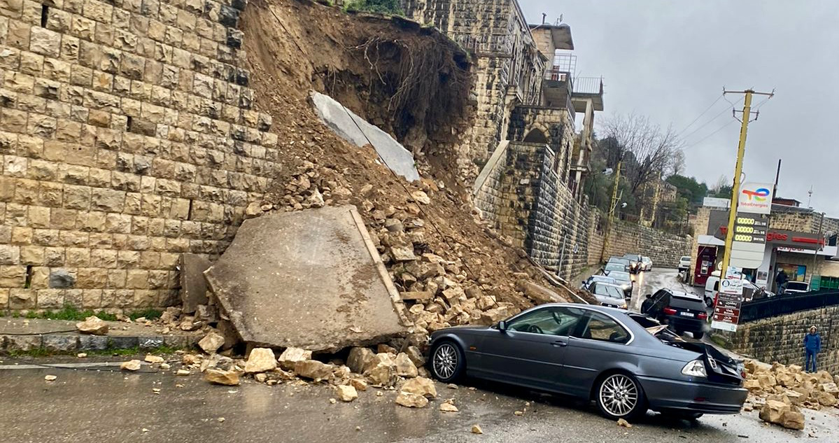 طقس ماطر بغزارة مع رياح شديدة... وانحسار الثلوج تدريجياً الاثنين