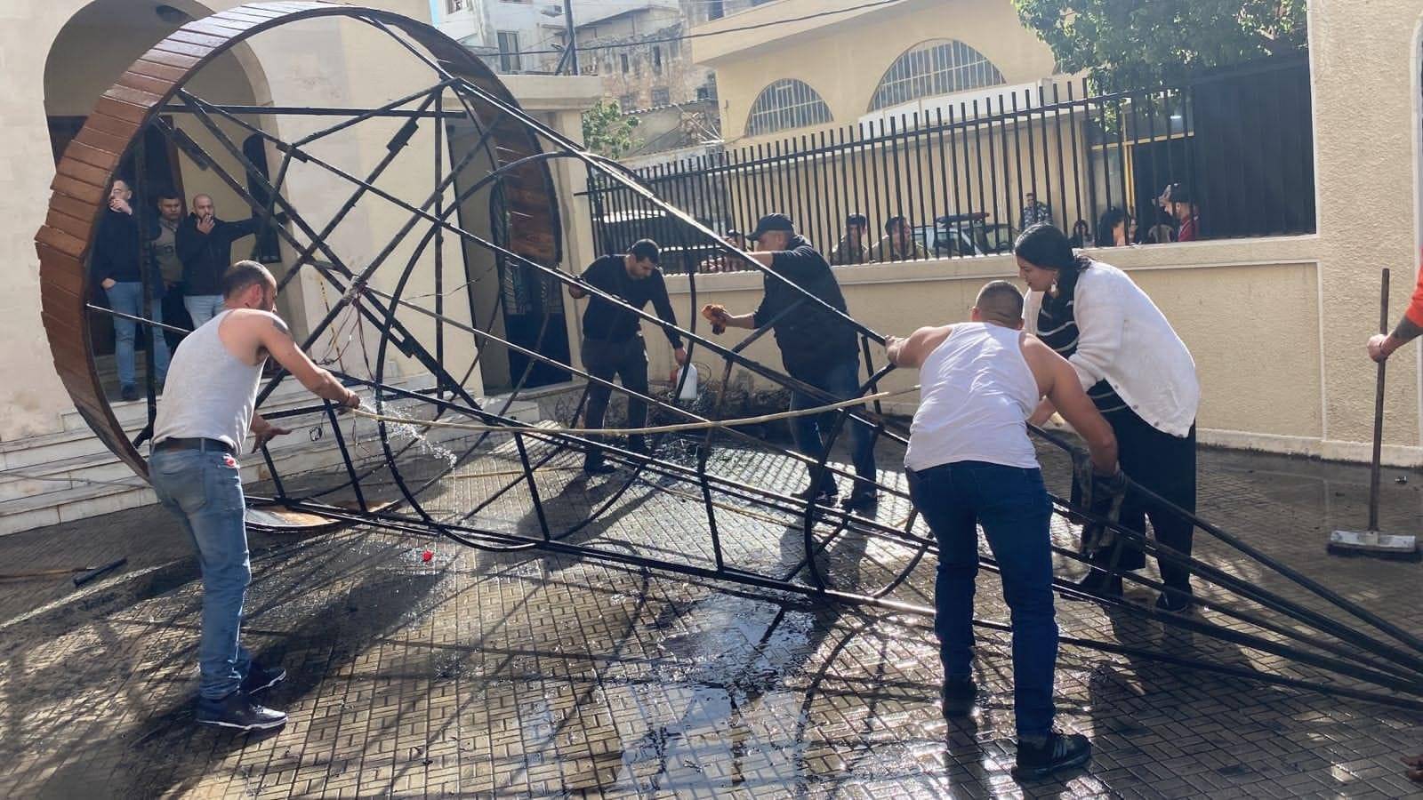 إحراق شجرة الميلاد في طرابلس... من وراء المخطط التشويهي ؟