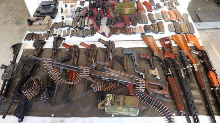 الجيش نفّذ عمليات دهم وتوقيفات
وحذّر من إطلاق النار العشوائي خلال الأعياد