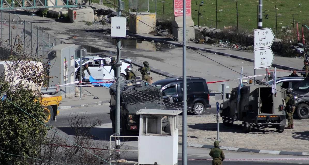 اصابة 4 "إسرائيليين" في عملية دهس نفذها فلسطيني بالضفة