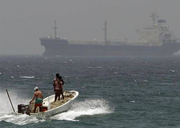 على راسها أميركا ... مجموعة دول تضغط على الحوثيين لوقف العمليات في البحر الأحمر
