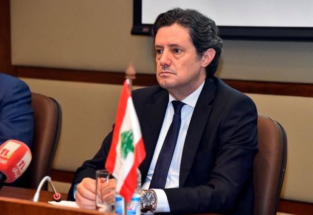 المكاري: لبنان الرسالة لا يشبه ما نشهده من حرق أشجار العيد وفرض لشروط الإحتفالات