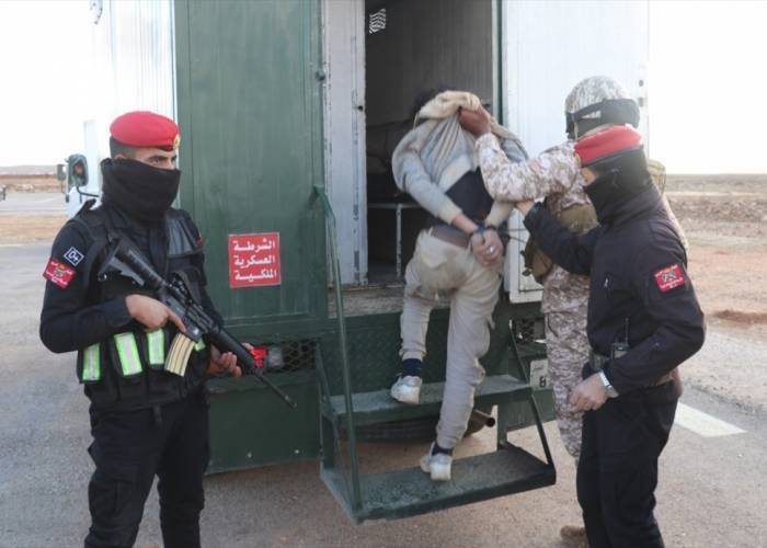الأردن: مقتل 5 أشخاص والقبض
على 15 مهرّباً على الحدود السورية