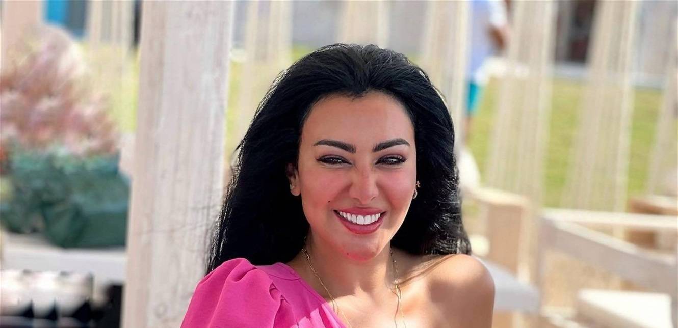 بعد خبر ارتباط شيرين عبد الوهاب بخطيبها السابق.. رسالة غامضة من ميرهان حسين
