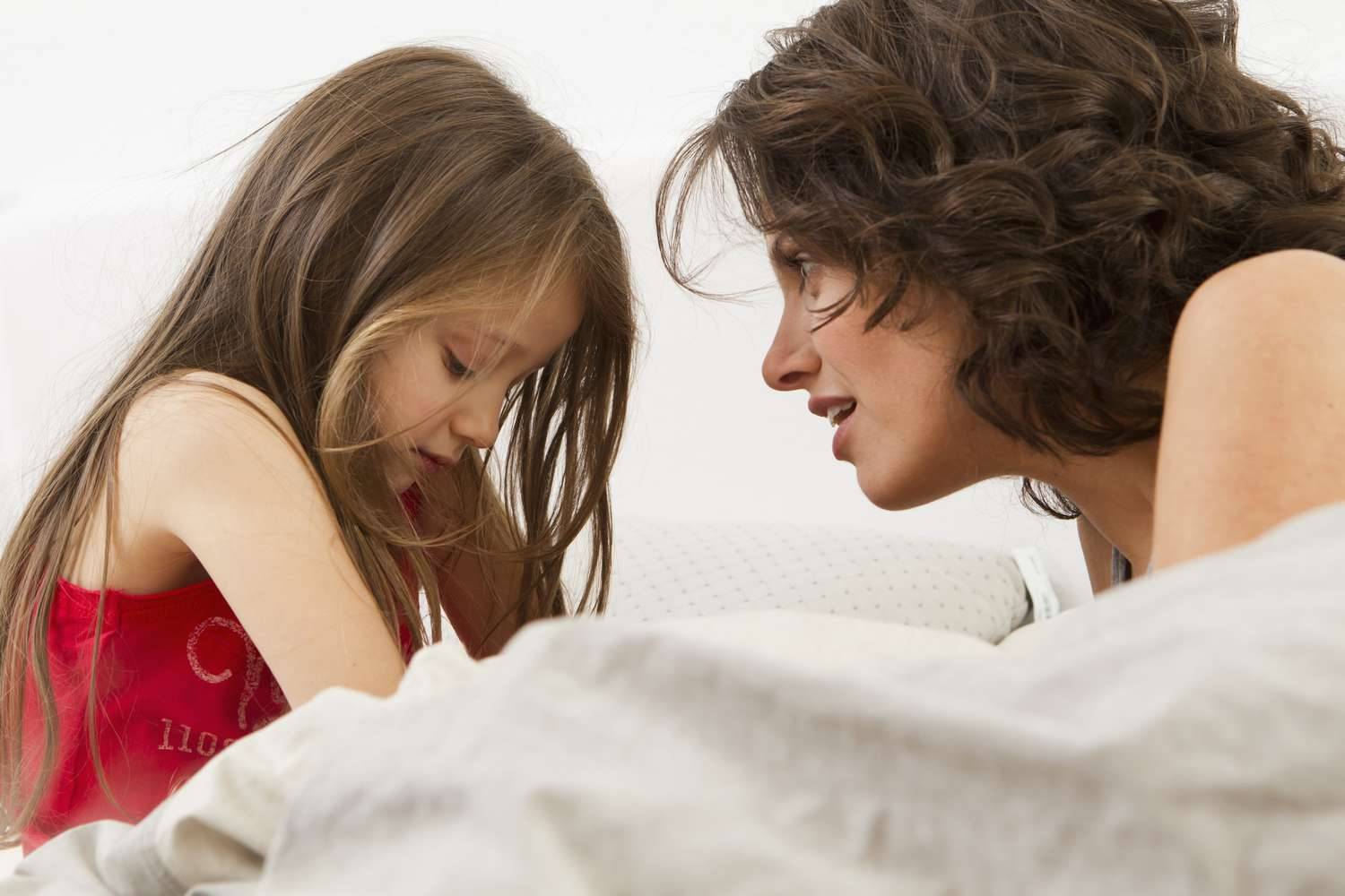 خطوات عمليّة لمكافحة الكذب وعلاجه
كيف يمكن أن تكتشف الأم كذب ولدها؟