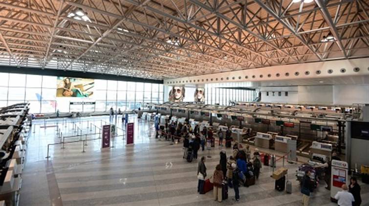 إضراب موظفي المطارات في إيطاليا يهدّد بإلغاء مئات الرحلات