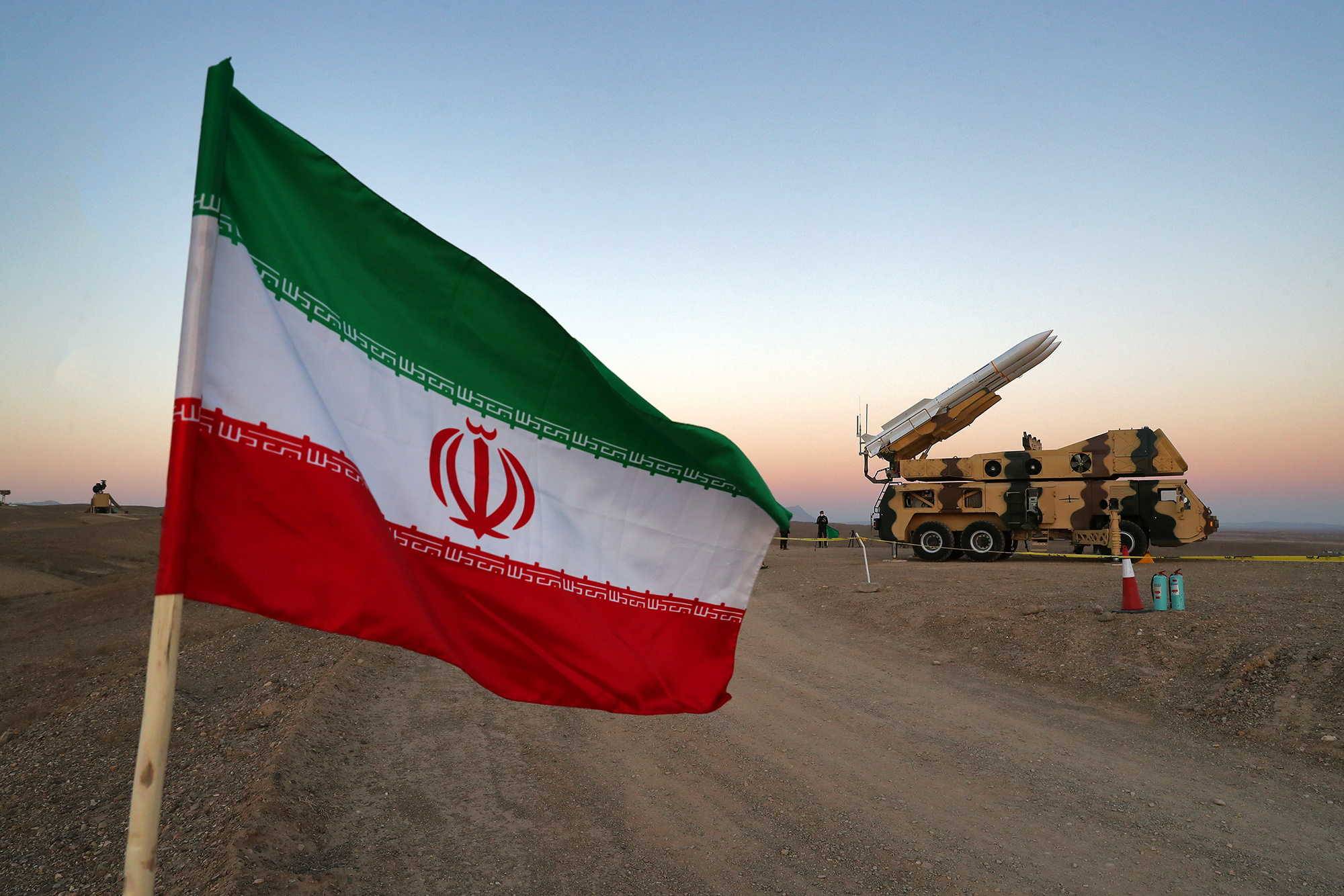 ايران تكشف عن عرض أميركي لعدم توسيع الحرب
رئيس الأركان: أميركا تدرّب الإرهابيين وترسلهم الى بلادنا