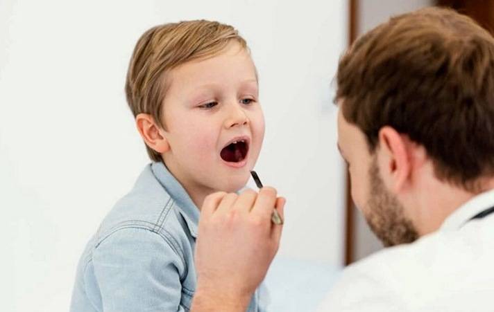 ما هي أعراض التهاب الغدانيّة لدى الأطفال؟