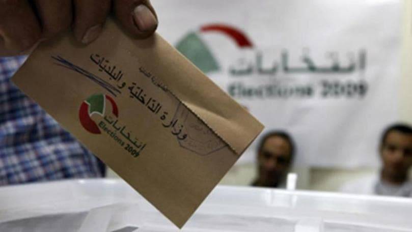 "حراك صامت" داخل الساحة السنيّة... والعين على الاستحقاق البلدي
تكتلات نيابيّة قيد التشكيل.. والباكورة خليط سني بيروتي وحريري