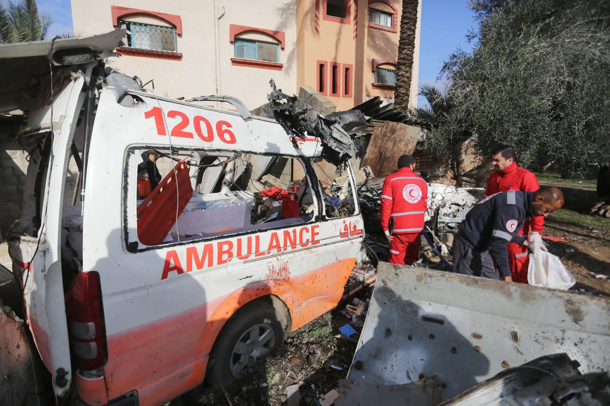 مجازر جديدة في القطاع... جيش الاحتلال يقر بجاهزية المقاومة
لاهاي على خط غزة... وحماس: لا اتفاق إلا بوقف شامل للعدوان