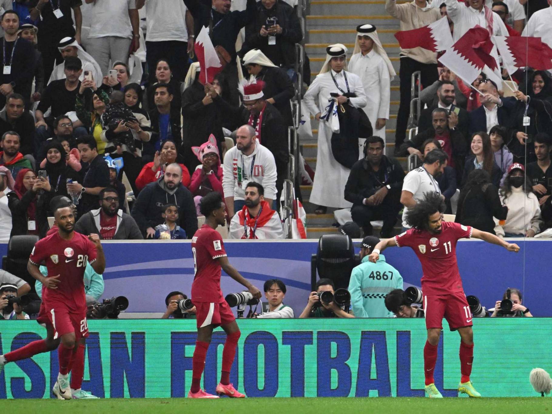 بثلاثية قاسية ... لبنان يسقط أمام قطر في افتتاح كاس اسيا