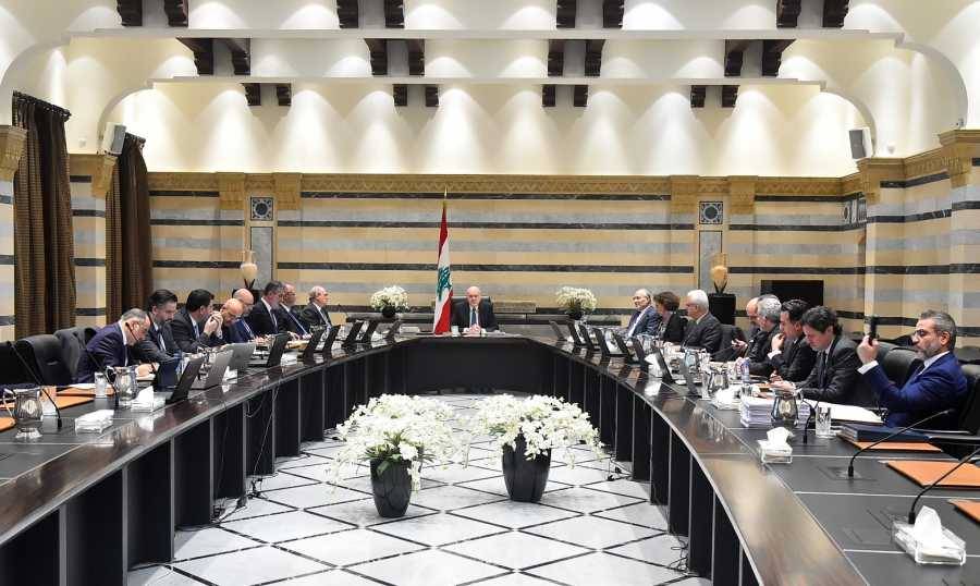 مجلس الوزراء ردّ 3 قوانين... والتعيينات العسكريّة بانتظار جواب سليم
ميقاتي: فلتطبق كلّ القرارات الدوليّة لتحقيق الاستقرار... والتريّث بإعطاء الحوافز الماليّة