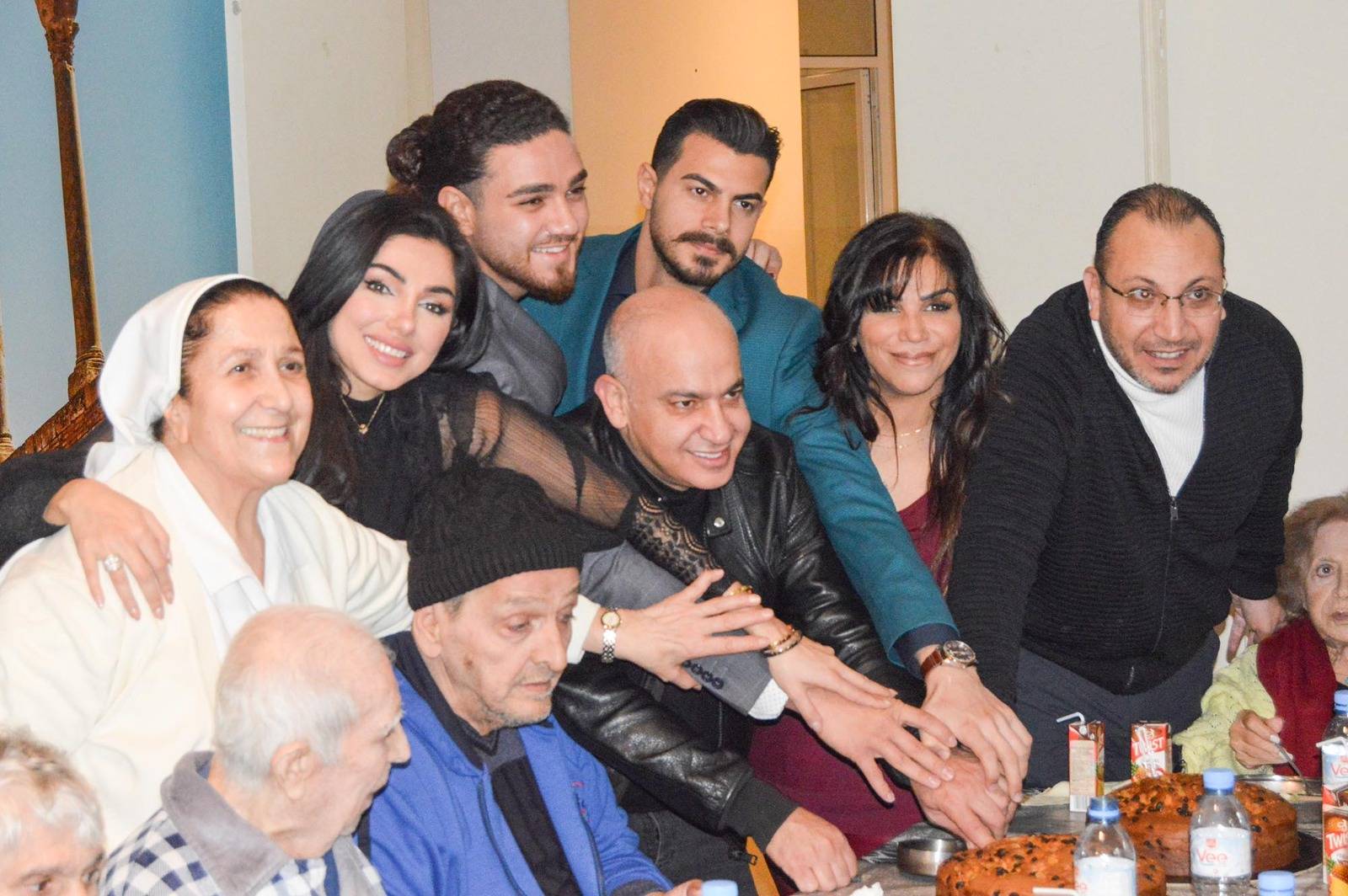 برايفت ماغازين تقيم غداء للمسنين بمناسبة الأعياد المجيدة