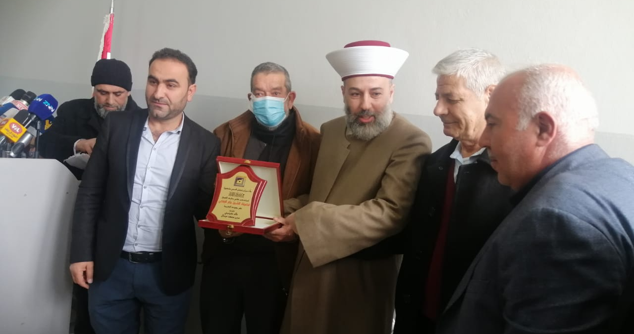 مجموعة "نحلة بالقلب" قدمت لعرسال ثلاثين

من الواح الطاقة الشمسية ولوازمها