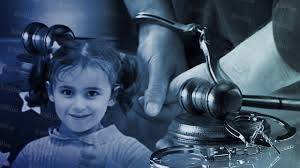 قضيّة الطفلة لين طالب الى الواجهة من جديد...
هل يمكن للهيئة الاتهاميّة ردّ القرار الظني أو الطعن به وإعادة استجواب المتهمين من جديد؟
عقوبة الإعدام لا تطبّق في لبنان منذ العام 2004 ... فهل تُعيد لين تفعيل هذا الحكم ؟