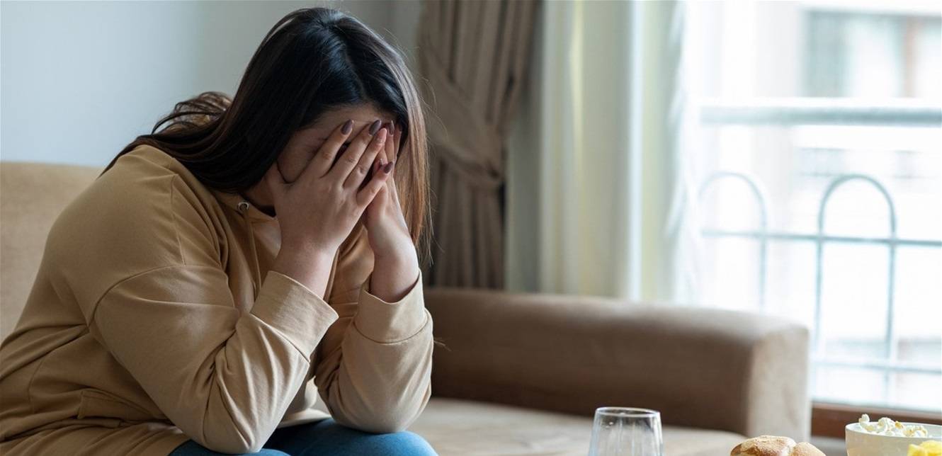 صحّتكَ النفسيّة ووزنكَ... علاقة وثيقة لا يمكن تجاهلها!