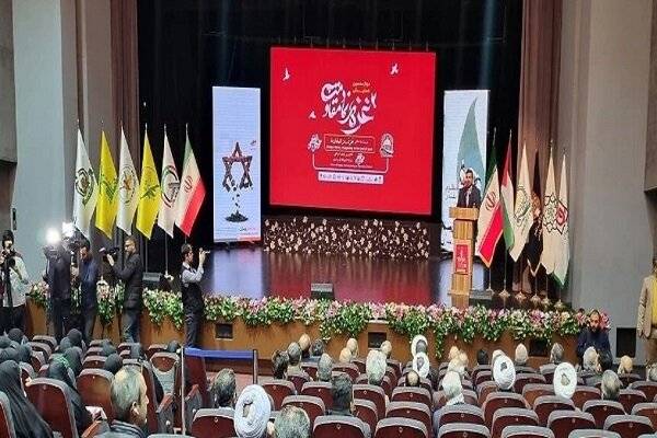 في رسالة موجّهة إلى الملتقى الدولي الثاني عشر "غزّة رمز المقاومة" في طهران
نصرالله: لا يُمكن أن نراهن سوى على المقاومة... وعهدنا أن نبقى في موقع النصرة لغزّة حتّى انتصارها
المراهنة على المؤسسات الدوليّة فاشلة و"طوفان الأقصى" وجّهت صفعة لكلّ محاولات شطب قضية فلسطين