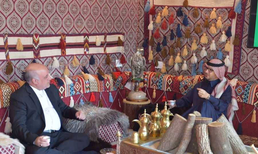 بخاري عرض الأوضاع مع أماني