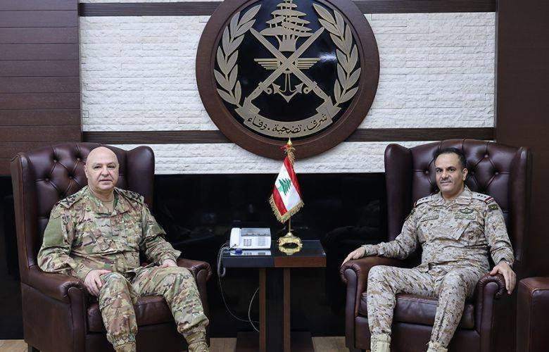 قائد الجيش بحث مع الملحق العسكري
السعودي سبل التعاون بين جيشيِ البلدين