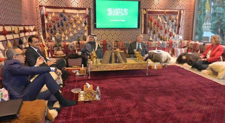 بخاري استقبل سفراء "اللجنة الخماسيّة"