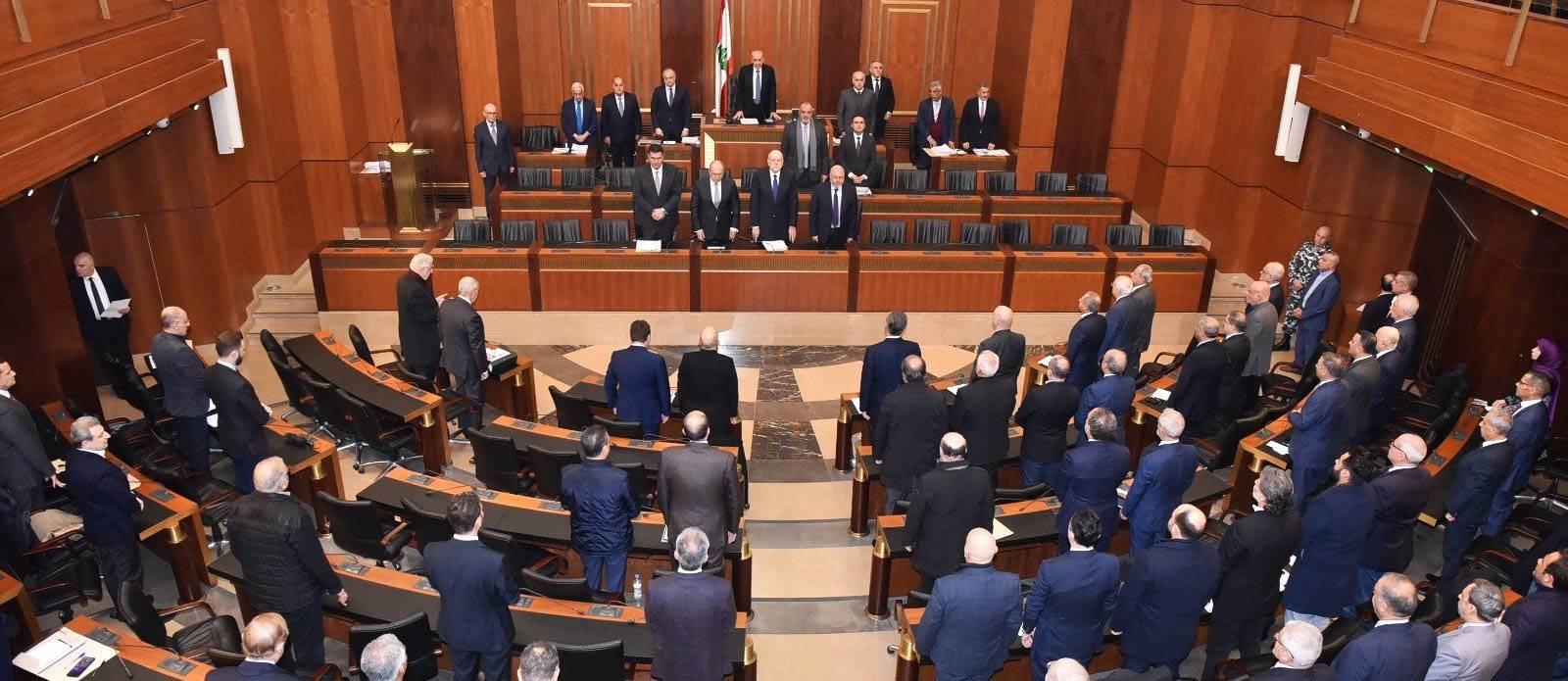 القرار الاميركي ــ الاوروبي بشطب حماس يفرمل الرئاسة والتهدئة جنوبا
مصادر عليمة: لم يبحث اي طرف مع طهران الانضمام الى الخماسية
سجالات شعبوية وغياب النقاش العلمي بارقام الموازنة والعجز والضرائب والحلول