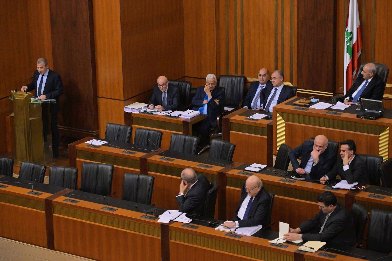 المجلس يُناقش «مُوازنة الأمر الواقع» على صفيح خطابات المحاور السياسية