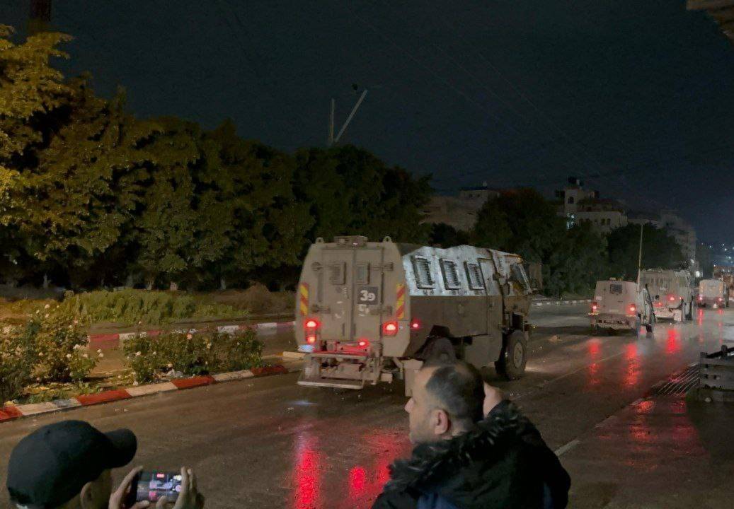 بالعبوّات الناسفة.. المقاومة تتصدّى لاقتحامات الاحتلال في طولكرم