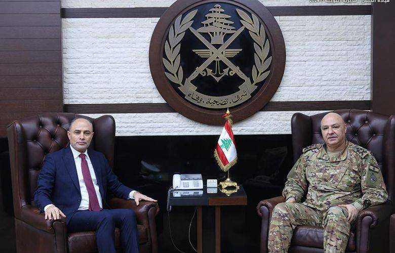 قائد الجيش بحث مع سفير تونس
علاقات التعاون بين جيشيِ البلدين