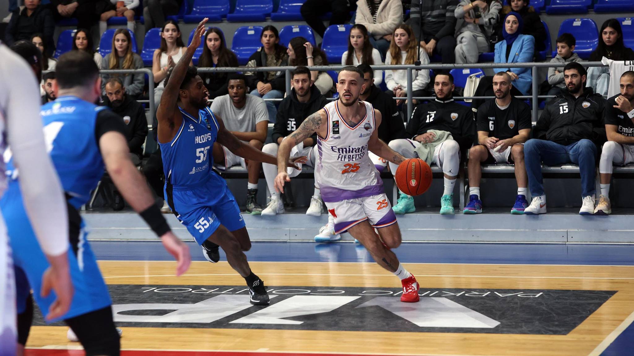 انتصار صعب لبيروت على هوبس (97-88)