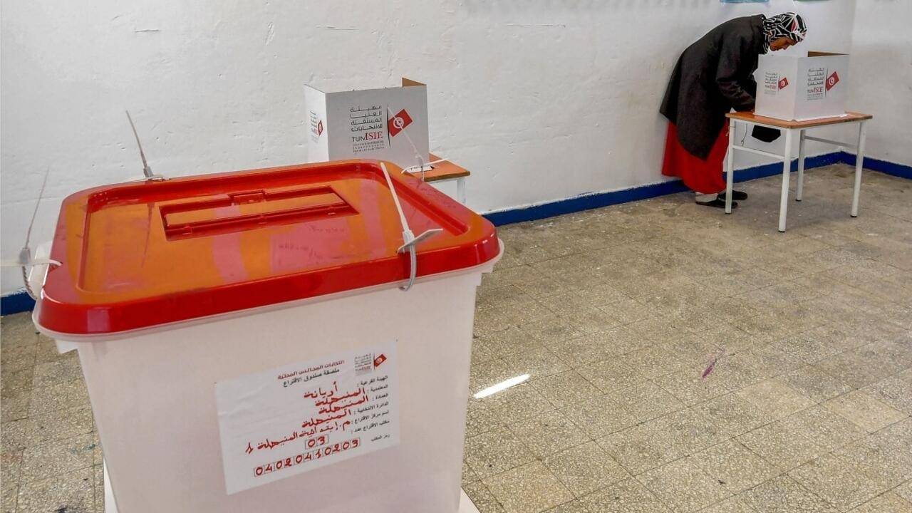 إنتهاء الجولة الثانية من انتخابات تونس المحلية... كم بلغت نسبة المشاركة؟