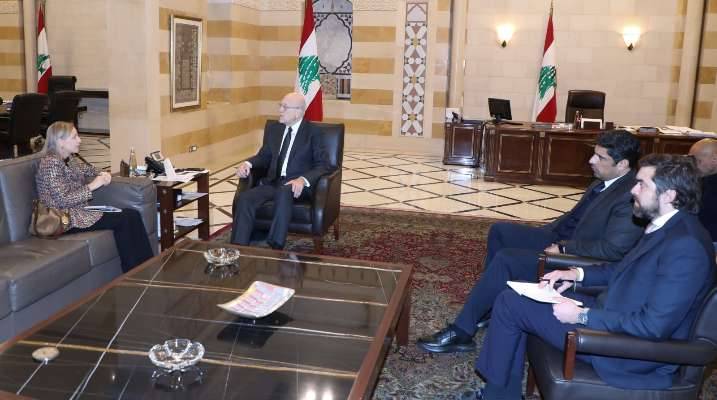 بحث مع بري المستجدات السياسيّة
ميقاتي دعا الدول المانحة لإعادة تمويل "الأونروا"
وأنين أبلغه أنّ ألمانيا ستستمرّ بدعم الوكالة في لبنان