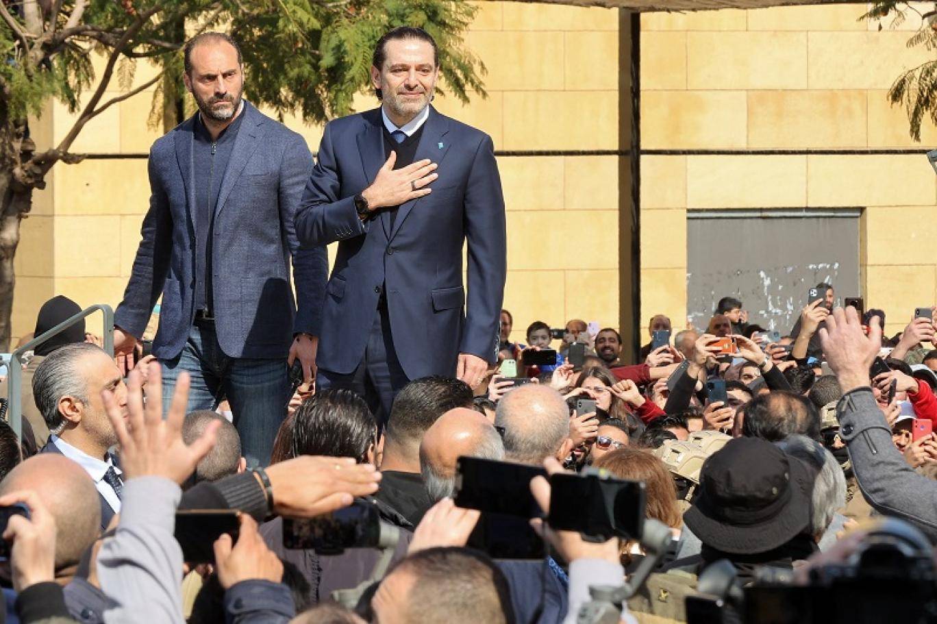 هل يُكرّر الحريري ما فعله العام الماضي بحضور ذكرى والده والمغادرة بعد 72 ساعة؟
"سعد راجع"... هذا ما يعمل له "تيار المستقبل" مع تسوية كما في العام 2016
