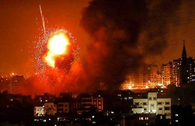 100 شهيد ومئات المصابين في قصف "اسرائيلي" عنيف على رفح