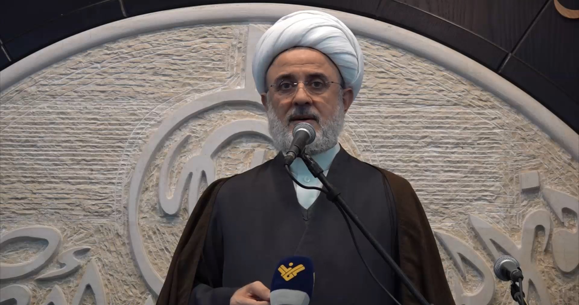 قاووق: المقاومة استعدّت لكلّ الاحتمالات
بما هو أبعد من كلّ الحسابات