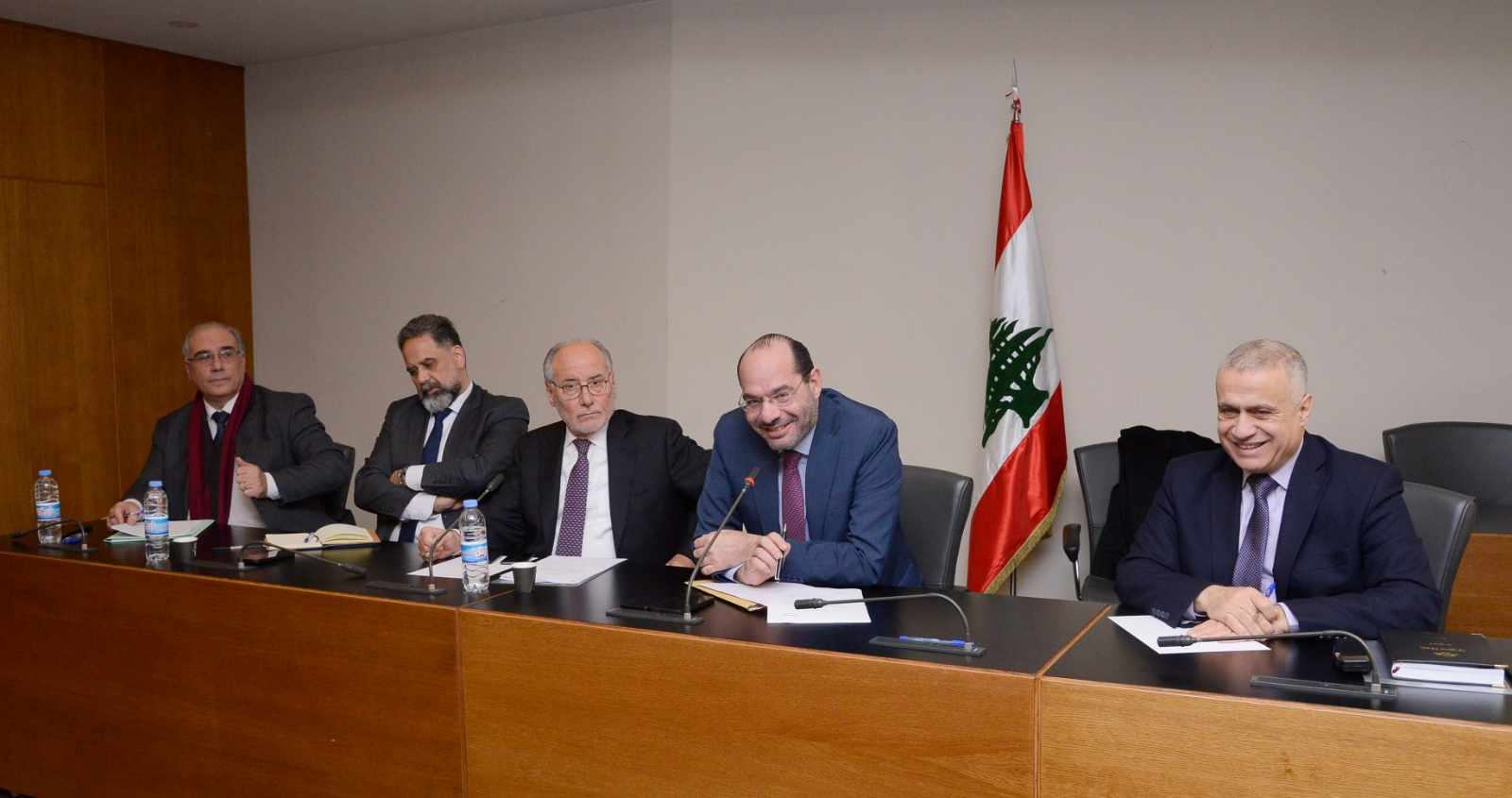 "لجنة التربية" توافقت على عقد جلسة الأسبوع المقبل
لعرض الواقع التربوي جنوباً ومشكلة طلاب "الاونروا"