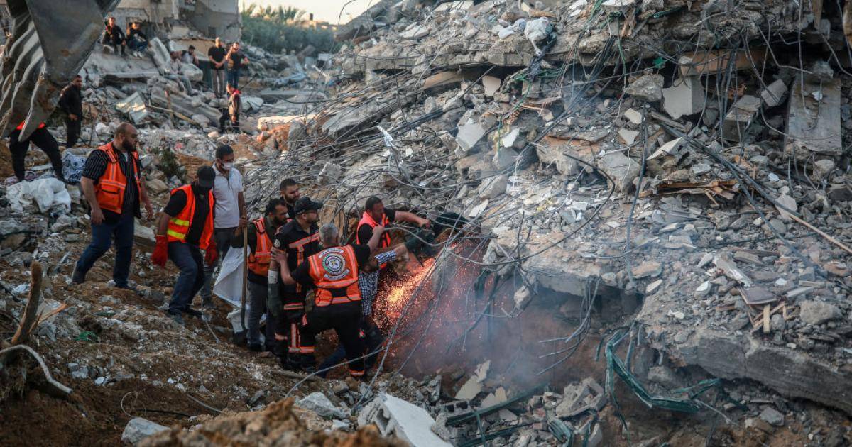 9 مجازر جديدة في غزة وتحذير من كارثة إنسانية بمجمع ناصر الطبي