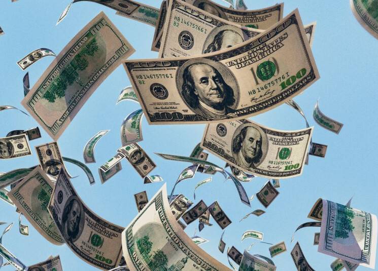الدولار يستقر وسط ترقب بشأن الموعد المحتمل لخفض الفائدة