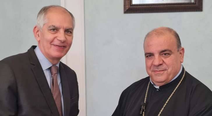 استقبل سفير فرنسا في زيارته الأولى الى مدينة زحلة
المطران ابراهيم: مُقتنعون بالتزاماتكم تجاه لبنان
ماغرو: نحن مُلتزمون دعم لبنان... واستقراره أمر مُهم