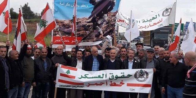 تجمع العسكريين المتقاعدين يدعو للإضراب الشامل