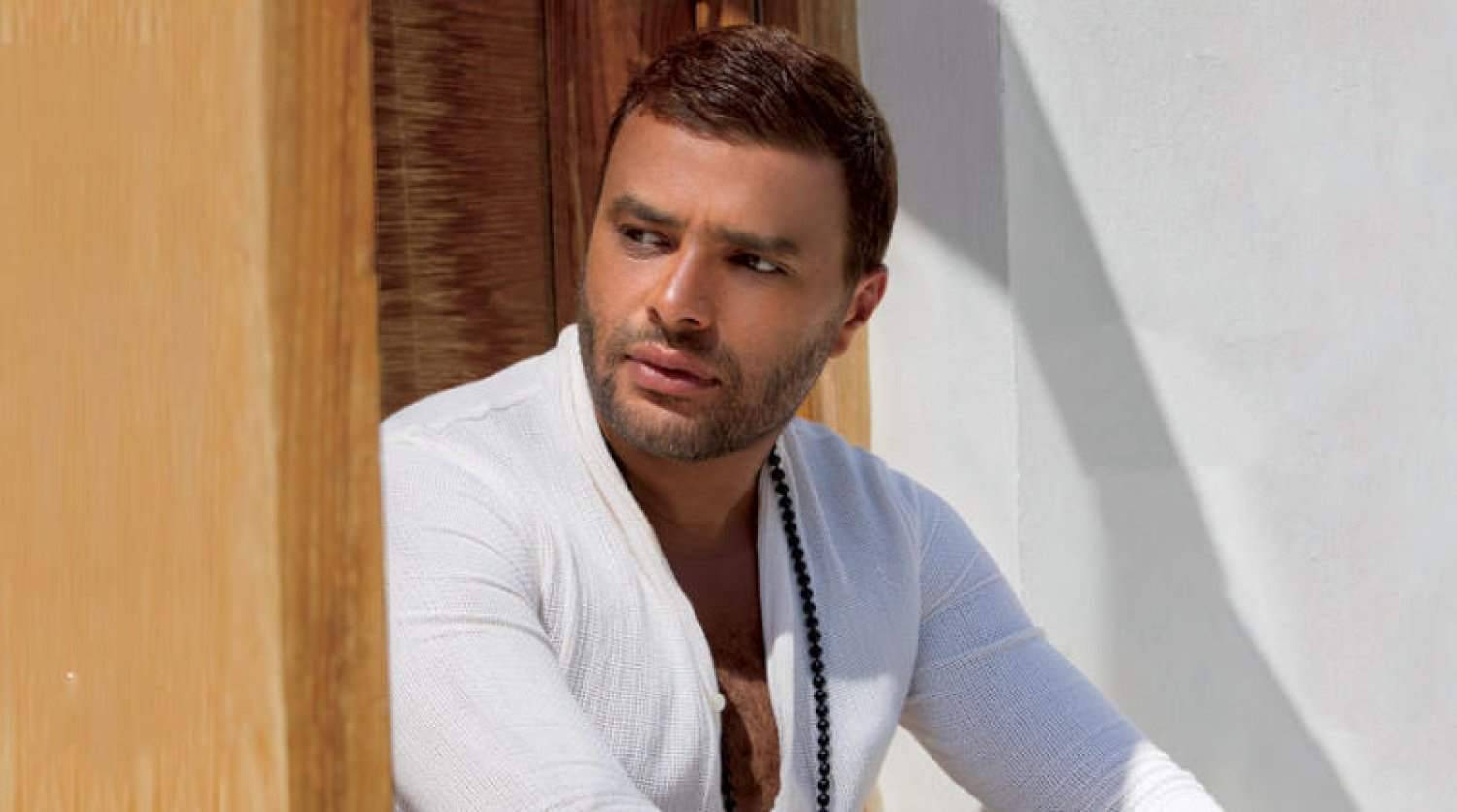 لهذا السبب بكى رامي صبري في أغنيته الجديدة