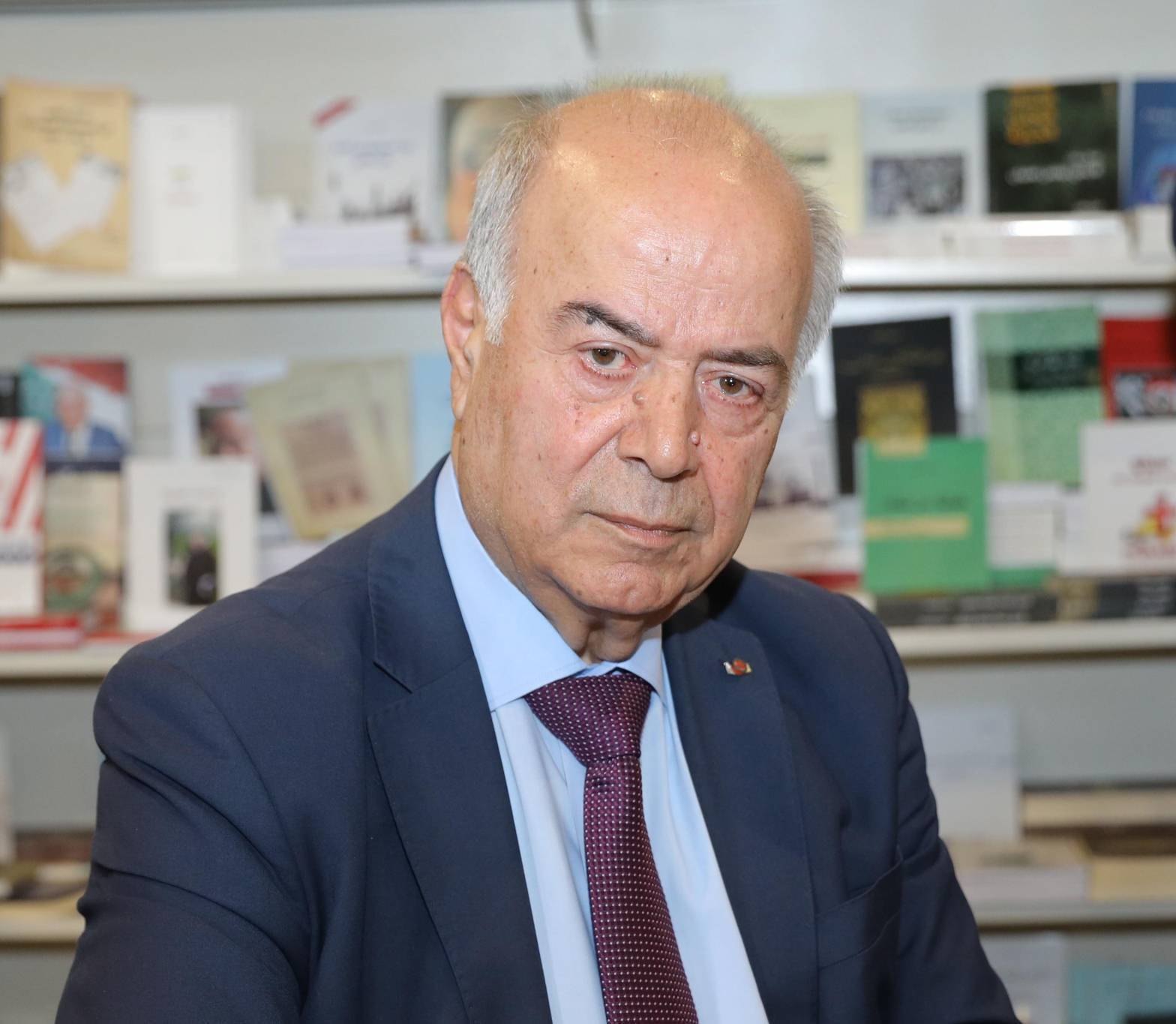 القاضي غانم لـ "الديار": الإضراب وسيلة مشروعة لكن القانون يمنعه
الظروف غيّرت القانون... والدولة تحاور الموظف للقيام بعمله
