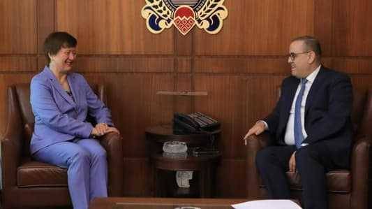 البيسري بحث ملفيِ الهجرة غير الشرعيّة
والحدود اللبنانيّة البحريّة