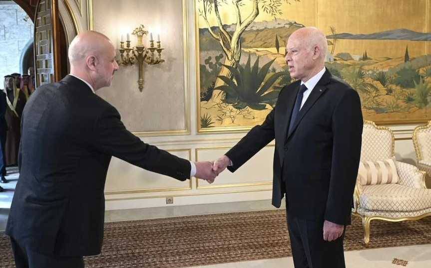 مولوي التقى الرئيس التونسي:
أكدنا أهميّة تعزيز التنسيق الأمني