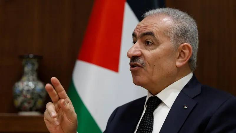اشتية: وضعت استقالة الحكومة الفلسطينية تحت تصرف الرئيس