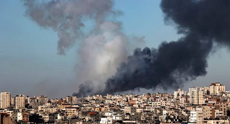 "لن نكون متواطئين"... نوابٌ من دول عدة يلتزمون إقناع حكوماتهم بحظر مبيعات الأسلحة لـ"إسرائيل"